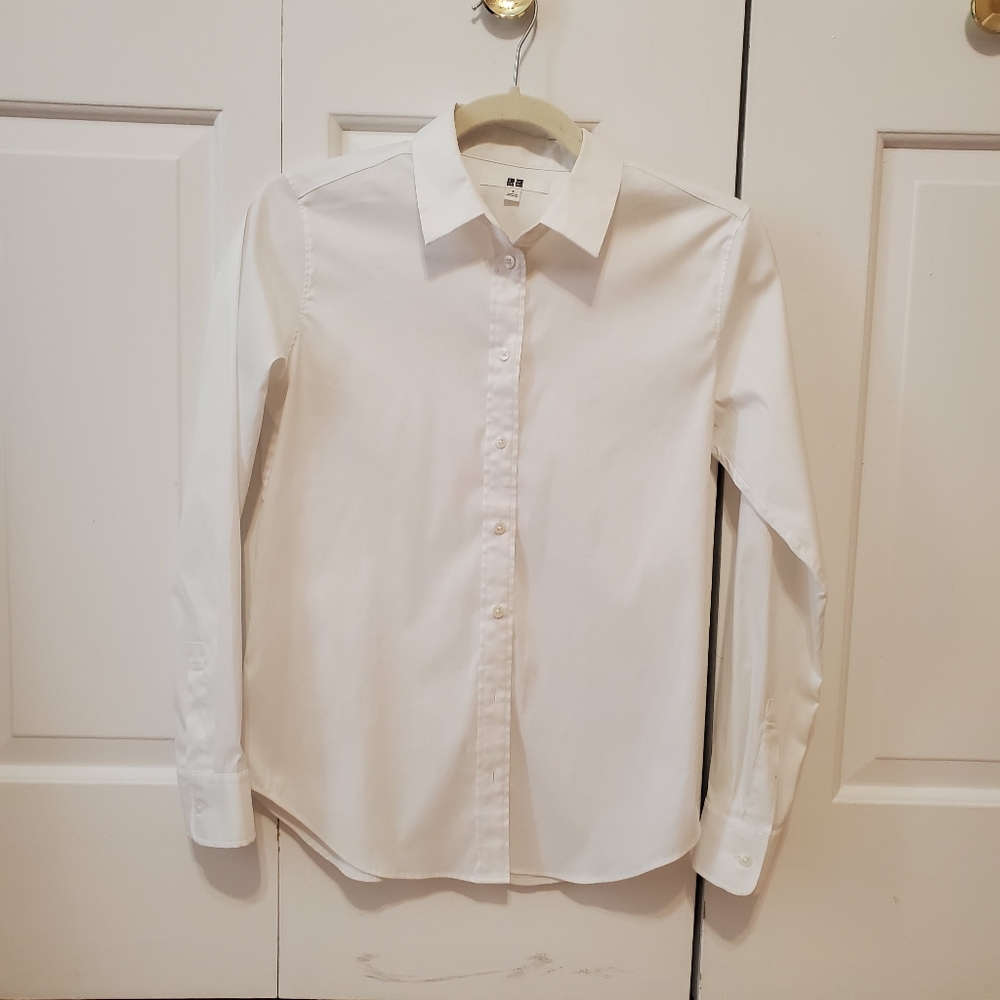 Uniqlo button down shirt